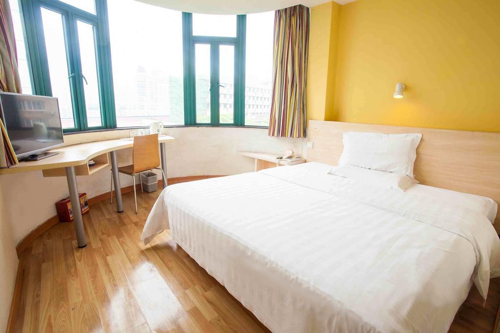 7 Days Inn Heze Mudan Road Branch Номер фото